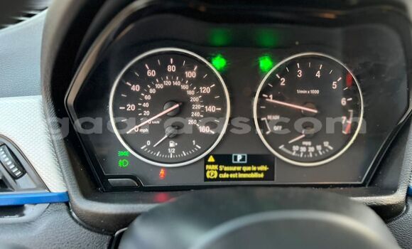 Acheter Import Voiture BMW X1 Blanc à Dakar, Dakar Acheter Import Voiture BMW X1 Blanc à Dakar, Dakar