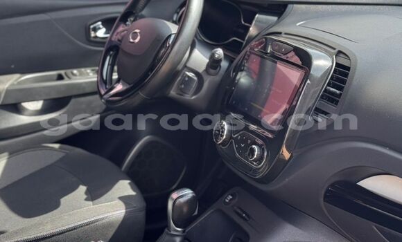 Buy Import Renault Koleos Silver Car in Dakar in Dakar Buy Import Renault Koleos Silver Car in Dakar in Dakar