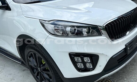 Acheter Occasion Voiture Kia Sorento Blanc à Dakar, Dakar Acheter Occasion Voiture Kia Sorento Blanc à Dakar, Dakar