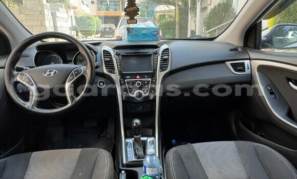 Dieundeu Occasion Hyundai Elantra White Auto in Dakar in Dakar Dieundeu Occasion Hyundai Elantra White Auto in Dakar in Dakar