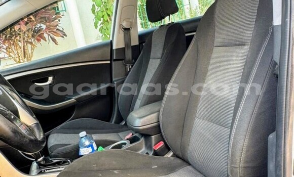 Dieundeu Occasion Hyundai Elantra White Auto in Dakar in Dakar Dieundeu Occasion Hyundai Elantra White Auto in Dakar in Dakar