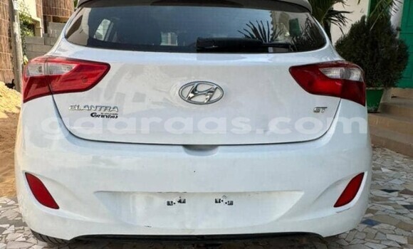 Dieundeu Occasion Hyundai Elantra White Auto in Dakar in Dakar Dieundeu Occasion Hyundai Elantra White Auto in Dakar in Dakar