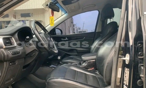 Acheter Occasion Voiture Kia Sorento Noir à Dakar, Dakar Acheter Occasion Voiture Kia Sorento Noir à Dakar, Dakar