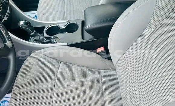 Acheter Occasion Voiture Hyundai Sonata Blanc à Gollere, Saint Louis Acheter Occasion Voiture Hyundai Sonata Blanc à Gollere, Saint Louis