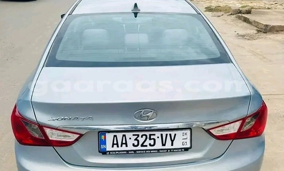 Acheter Occasion Voiture Hyundai Sonata Blanc à Gollere, Saint Louis Acheter Occasion Voiture Hyundai Sonata Blanc à Gollere, Saint Louis
