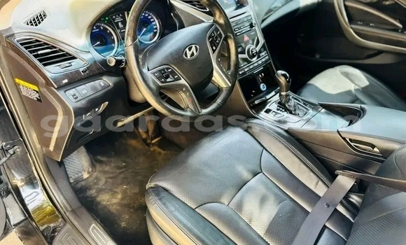 Acheter Occasion Voiture Hyundai Grandeur Noir à Dakar, Dakar Acheter Occasion Voiture Hyundai Grandeur Noir à Dakar, Dakar