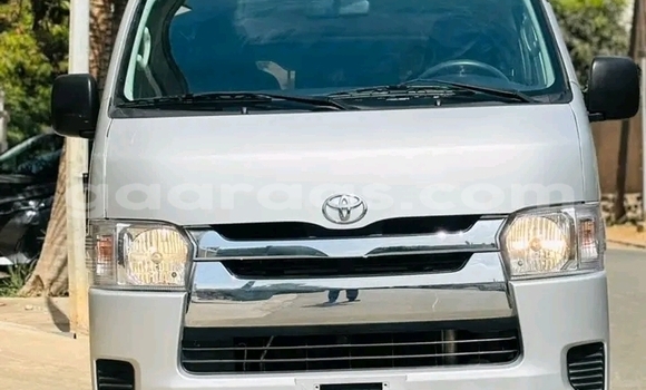 Acheter Occasion Voiture Toyota Hiace Blanc à Dahra, Louga Acheter Occasion Voiture Toyota Hiace Blanc à Dahra, Louga
