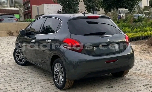 Acheter Occasion Voiture Peugeot 208 Noir à Dakar, Dakar Acheter Occasion Voiture Peugeot 208 Noir à Dakar, Dakar