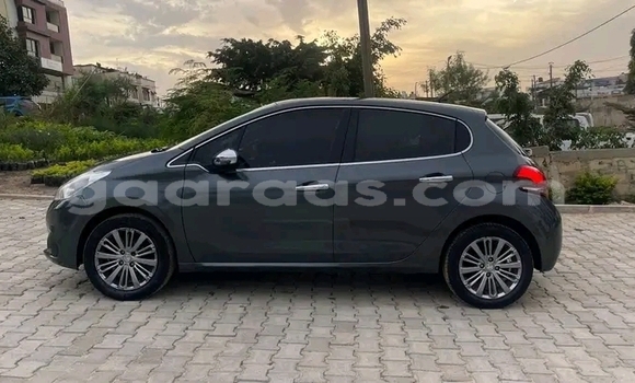 Acheter Occasion Voiture Peugeot 208 Noir à Dakar, Dakar Acheter Occasion Voiture Peugeot 208 Noir à Dakar, Dakar