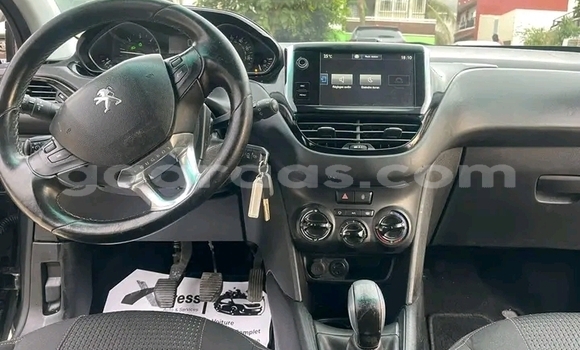 Acheter Occasion Voiture Peugeot 208 Noir à Dakar, Dakar Acheter Occasion Voiture Peugeot 208 Noir à Dakar, Dakar