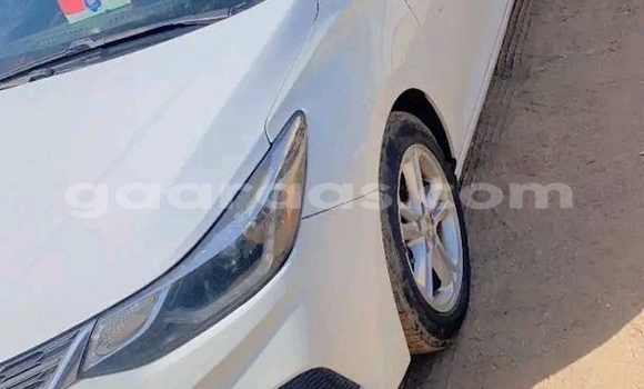 Dieundeu Occasion Chevrolet Cruze White Auto in Dakar in Dakar