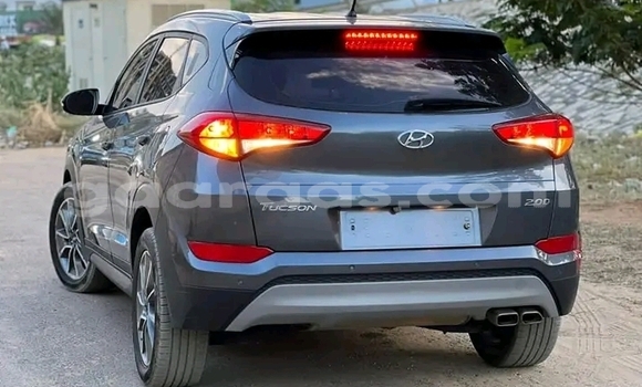 Buy Used Hyundai Tucson Black Car in Dakar in Dakar