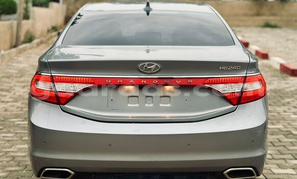 Buy Import Hyundai Grandeur Silver Car in Dakar in Dakar Buy Import Hyundai Grandeur Silver Car in Dakar in Dakar