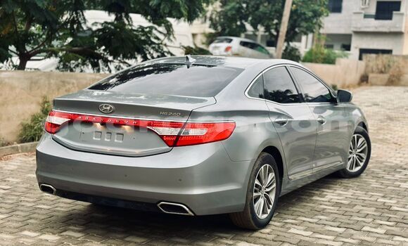 Buy Import Hyundai Grandeur Silver Car in Dakar in Dakar Buy Import Hyundai Grandeur Silver Car in Dakar in Dakar