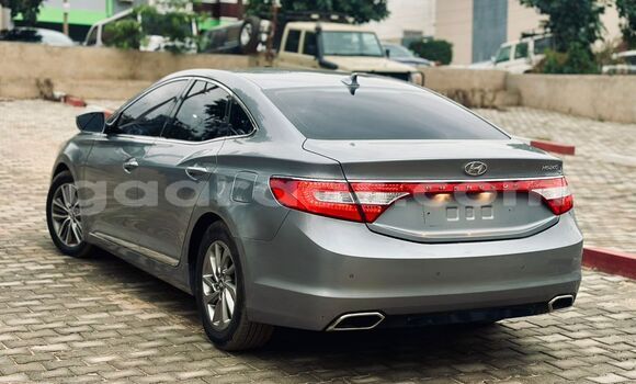 Buy Import Hyundai Grandeur Silver Car in Dakar in Dakar Buy Import Hyundai Grandeur Silver Car in Dakar in Dakar