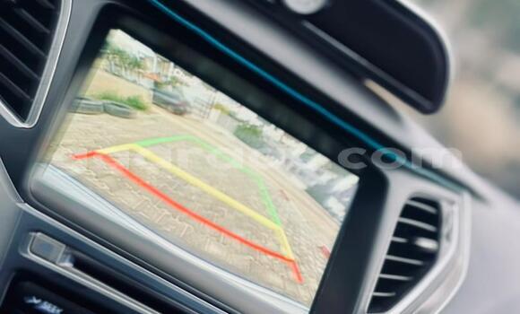 Buy Import Hyundai Grandeur Silver Car in Dakar in Dakar Buy Import Hyundai Grandeur Silver Car in Dakar in Dakar