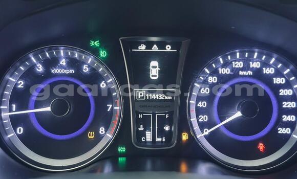 Buy Import Hyundai Grandeur Silver Car in Dakar in Dakar Buy Import Hyundai Grandeur Silver Car in Dakar in Dakar