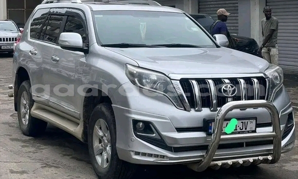 Acheter Occasion Voiture Toyota Prado Blanc à Dakar, Dakar Acheter Occasion Voiture Toyota Prado Blanc à Dakar, Dakar
