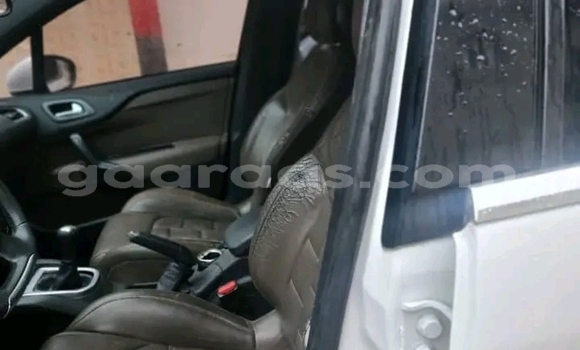 Acheter Occasion Voiture Citroen DS4 Blanc à Dakar, Dakar Acheter Occasion Voiture Citroen DS4 Blanc à Dakar, Dakar