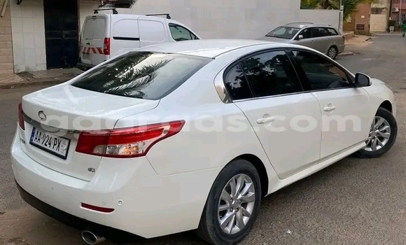 Acheter Occasion Voiture Renault Clio V6 Blanc à Dakar, Dakar Acheter Occasion Voiture Renault Clio V6 Blanc à Dakar, Dakar