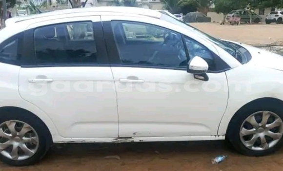 Acheter Occasion Voiture Citroen C3 Blanc à Dakar, Dakar Acheter Occasion Voiture Citroen C3 Blanc à Dakar, Dakar