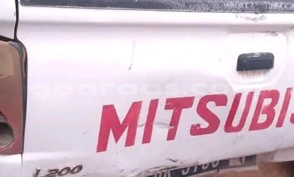 Dieundeu Occasion Mitsubishi L200 White Auto in Dakar in Dakar Dieundeu Occasion Mitsubishi L200 White Auto in Dakar in Dakar