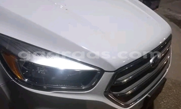 Acheter Occasion Voiture Ford Escape Blanc à Dakar, Dakar Acheter Occasion Voiture Ford Escape Blanc à Dakar, Dakar