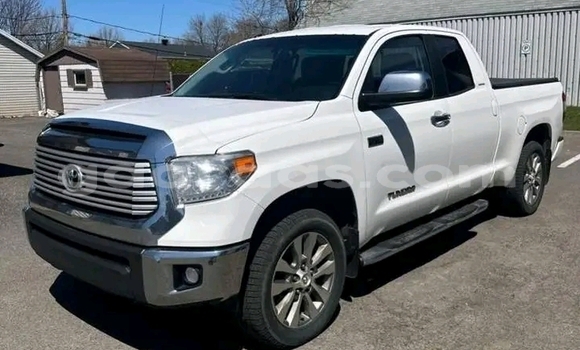 Dieundeu Occasion Toyota Tundra White Auto in Dakar in Dakar Dieundeu Occasion Toyota Tundra White Auto in Dakar in Dakar