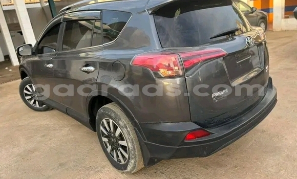 Acheter Occasion Voiture Toyota RAV4 Noir à Dakar, Dakar Acheter Occasion Voiture Toyota RAV4 Noir à Dakar, Dakar