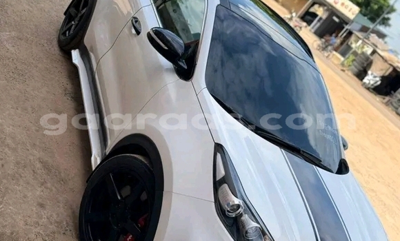 Buy Used Kia Sportage White Car in Damniadio in Dakar Buy Used Kia Sportage White Car in Damniadio in Dakar