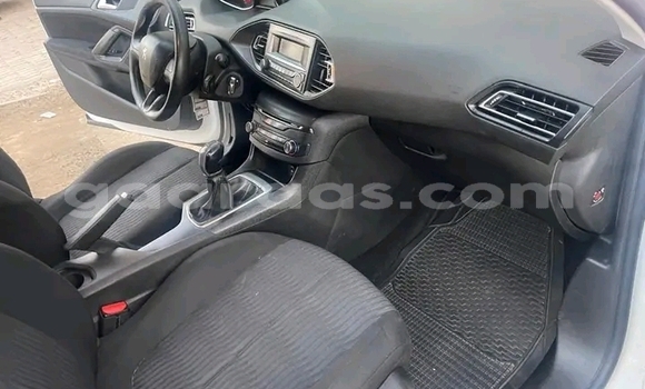 Dieundeu Occasion Peugeot 308 White Auto in Dakar in Dakar Dieundeu Occasion Peugeot 308 White Auto in Dakar in Dakar