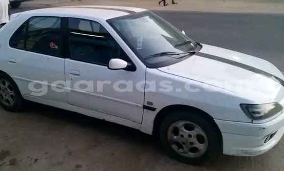 Acheter Occasion Voiture Peugeot 206 Blanc à Foundiougne, Fatick Acheter Occasion Voiture Peugeot 206 Blanc à Foundiougne, Fatick