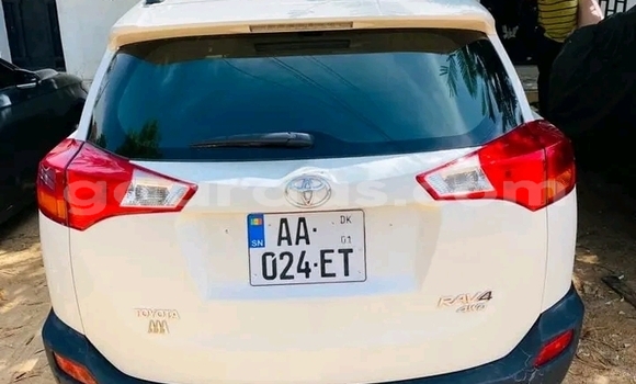 Acheter Occasion Voiture Toyota RAV4 Blanc à Gossas, Fatick Acheter Occasion Voiture Toyota RAV4 Blanc à Gossas, Fatick