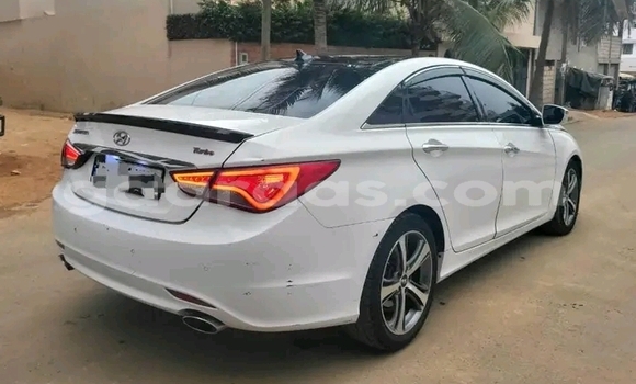 Acheter Occasion Voiture Hyundai Sonata Blanc à Dakar, Dakar Acheter Occasion Voiture Hyundai Sonata Blanc à Dakar, Dakar