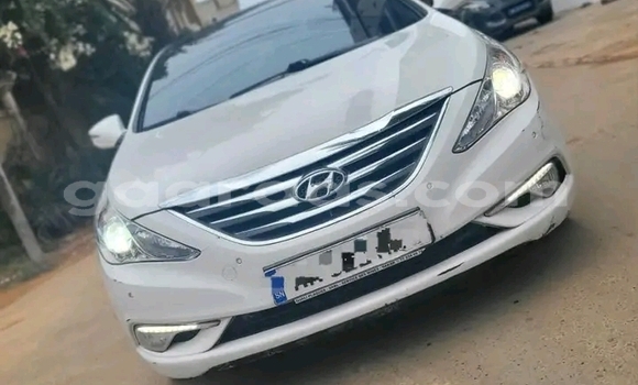 Acheter Occasion Voiture Hyundai Sonata Blanc à Dakar, Dakar Acheter Occasion Voiture Hyundai Sonata Blanc à Dakar, Dakar