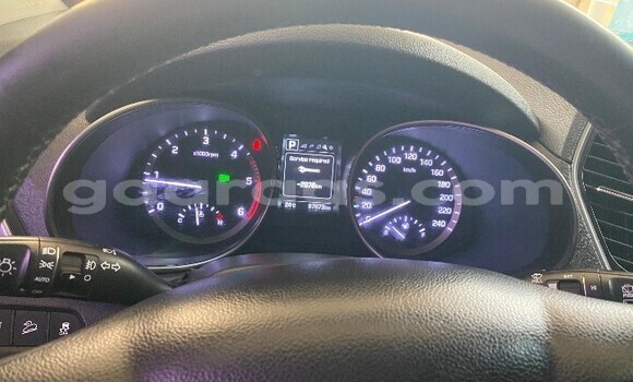 Buy Used Hyundai Santa Fe Silver Car in Dakar in Dakar Buy Used Hyundai Santa Fe Silver Car in Dakar in Dakar