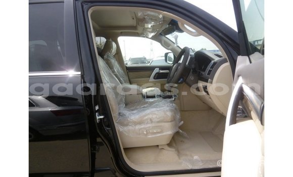 Acheter Import Utilitaire Toyota Land Cruiser Noir à Import - Dubai, Dakar Acheter Import Utilitaire Toyota Land Cruiser Noir à Import - Dubai, Dakar