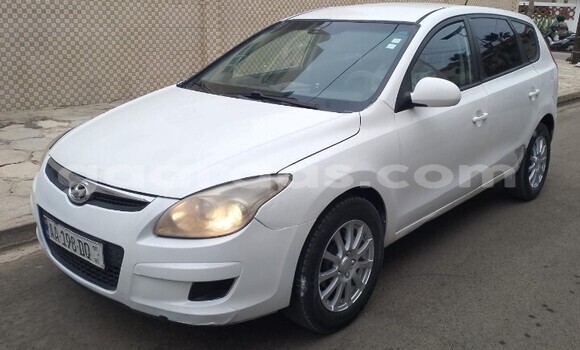 Buy Used Hyundai i30 White Car in Dakar in Dakar Buy Used Hyundai i30 White Car in Dakar in Dakar