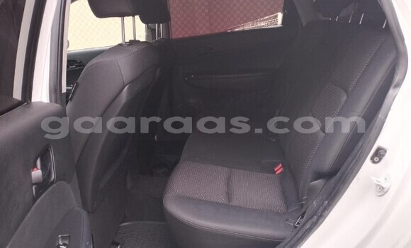 Buy Used Hyundai i30 White Car in Dakar in Dakar Buy Used Hyundai i30 White Car in Dakar in Dakar