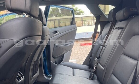 Buy Used Hyundai Tucson Blue Car in Dakar in Dakar Buy Used Hyundai Tucson Blue Car in Dakar in Dakar