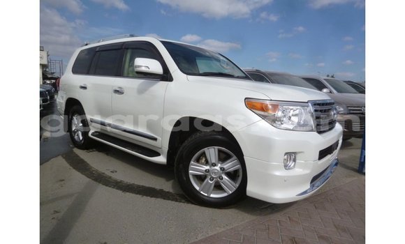 Acheter Import Utilitaire Toyota Land Cruiser Blanc à Import - Dubai, Dakar Acheter Import Utilitaire Toyota Land Cruiser Blanc à Import - Dubai, Dakar