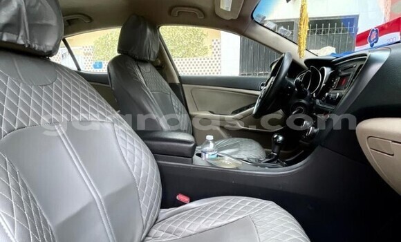 Acheter Occasion Voiture Kia Optima Noir à Dakar, Dakar Acheter Occasion Voiture Kia Optima Noir à Dakar, Dakar