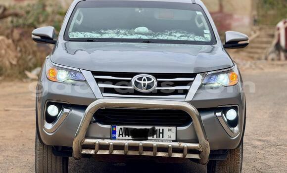 Acheter Import Voiture Toyota Fortuner Gris à Dakar, Dakar