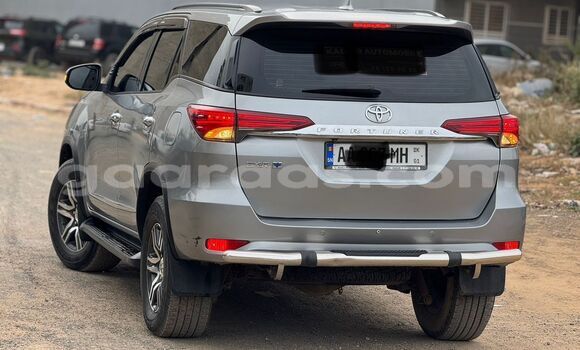 Buy Import Toyota Fortuner Silver Car in Dakar in Dakar Buy Import Toyota Fortuner Silver Car in Dakar in Dakar