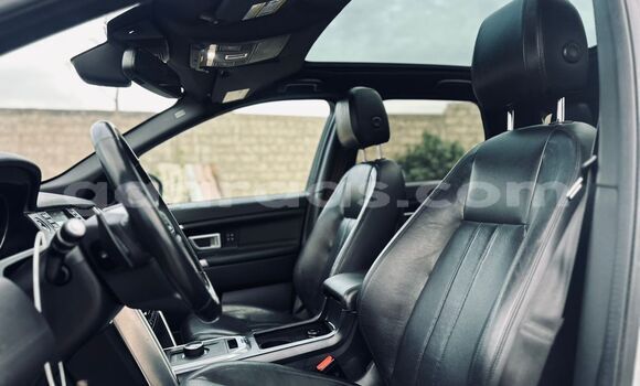 Acheter Import Voiture Land Rover Discovery Blanc à Dakar, Dakar Acheter Import Voiture Land Rover Discovery Blanc à Dakar, Dakar