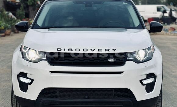 Dieundeu Imported Land Rover Discovery Sport White Auto in Dakar in Dakar