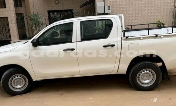 Dieundeu Occasion Toyota Hilux White Auto in Dakar in Dakar Dieundeu Occasion Toyota Hilux White Auto in Dakar in Dakar