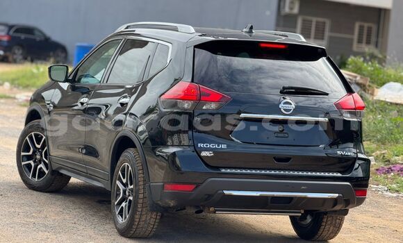 Buy Import Nissan Rogue Silver Car in Dakar in Dakar Buy Import Nissan Rogue Silver Car in Dakar in Dakar