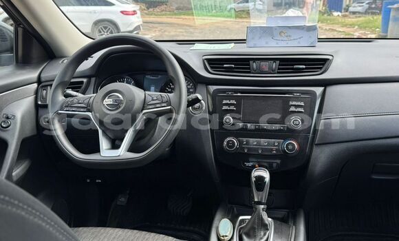 Buy Import Nissan Rogue Silver Car in Dakar in Dakar Buy Import Nissan Rogue Silver Car in Dakar in Dakar