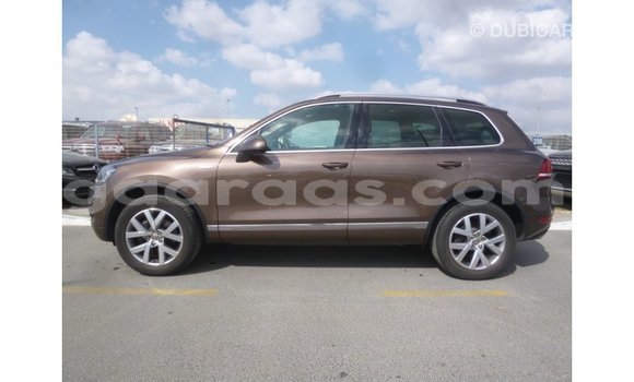 Acheter Import Voiture Volkswagen Touareg Marron à Import - Dubai, Dakar Acheter Import Voiture Volkswagen Touareg Marron à Import - Dubai, Dakar